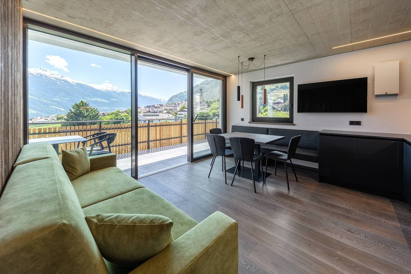 Foto 6 von 15: Ferienwohnung 'Köfele Lodge Agnes' mit Bergblick, Gemeinschaftspool und WLAN