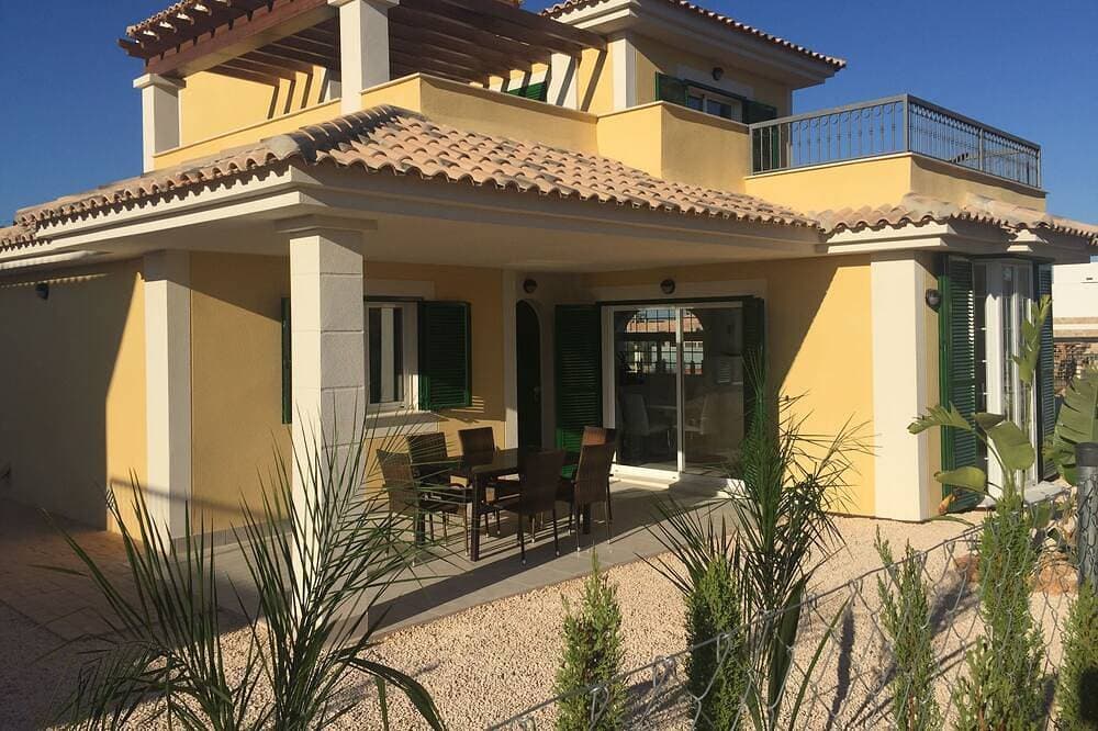 Foto 9 von 30: Traumferien auf Mallorca in Meeresnähe, Poolanlage, kostenloses Wlan