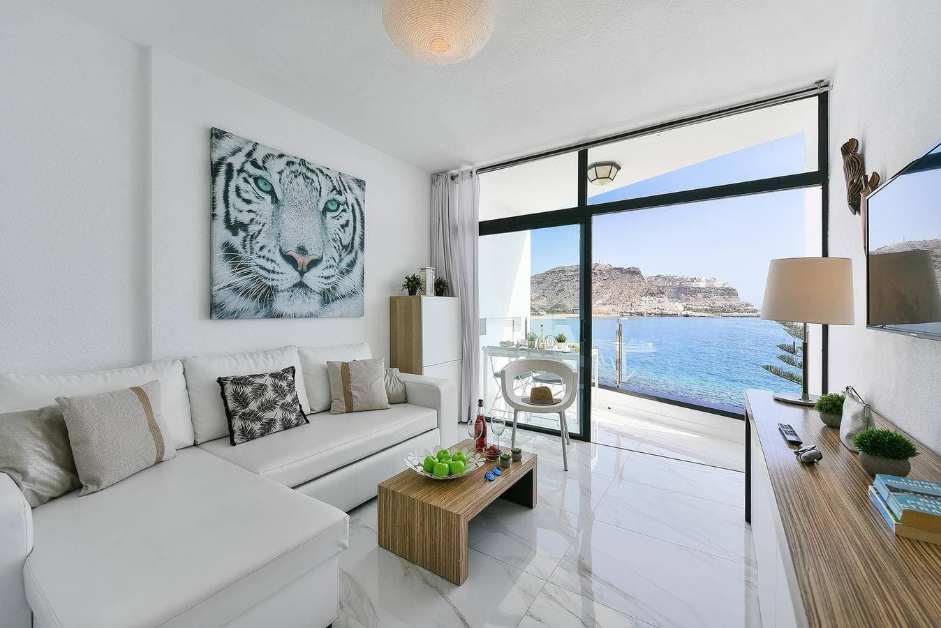 Beachfront Playa del Cura 4 by VillaGranCanaria 1