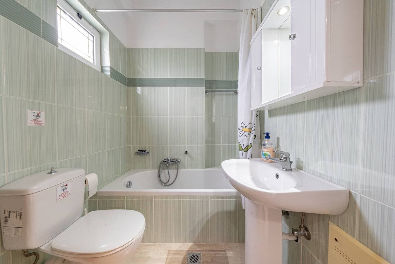 Foto 5 von 32: Ferienwohnung 'Neptun' mit Meerblick, Gemeinschaftsterrasse und Wi-Fi