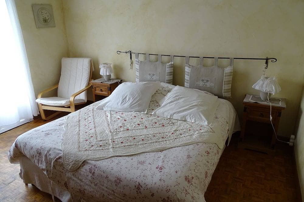 Foto 2 von 7: Room 1 - \"Le Robion