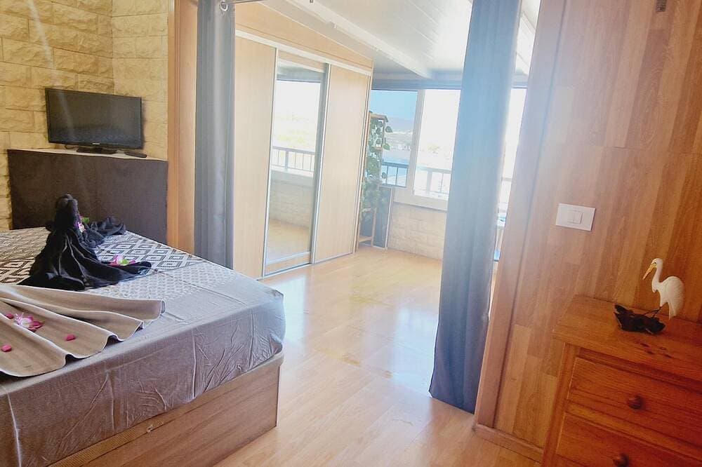 Foto 6 von 29: Beautiful Small Studio on Rooftop, Ocean View
