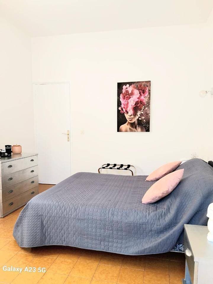 Foto 8 von 12: Double Room with Private Bathroom