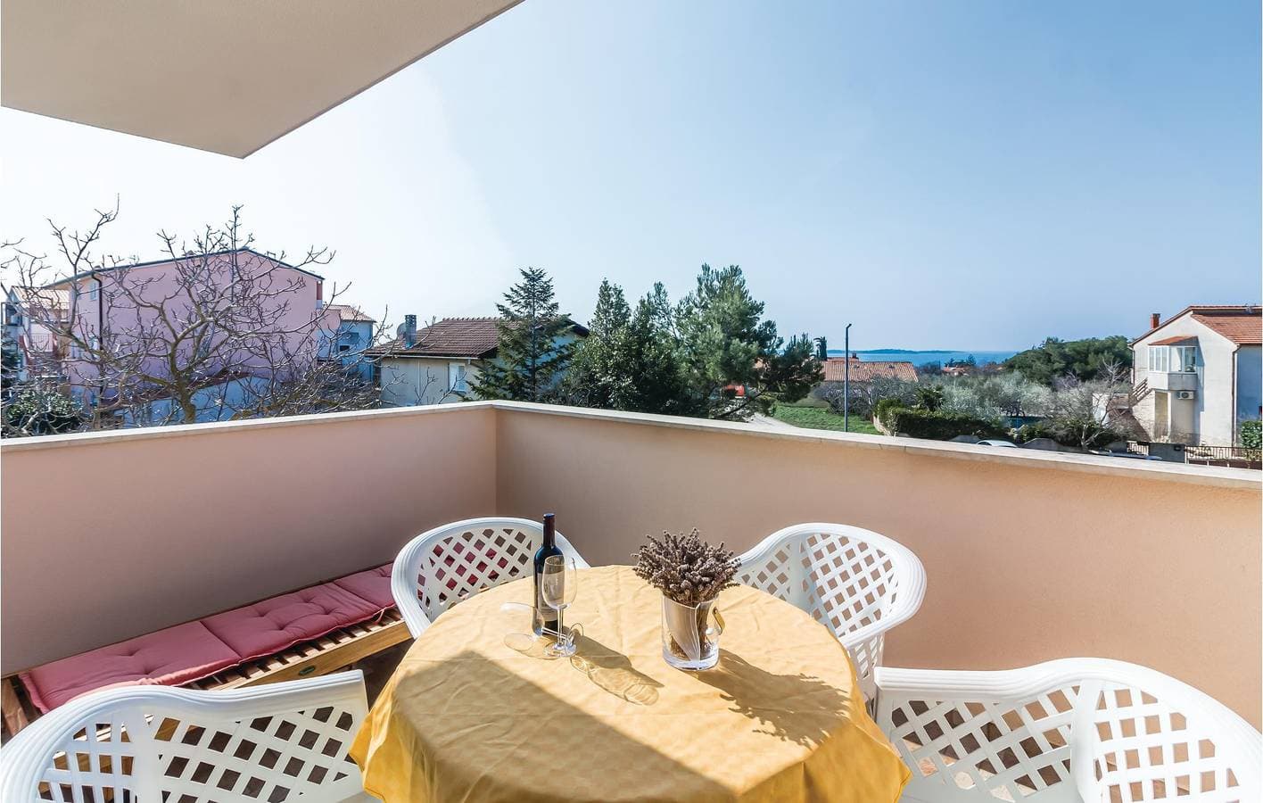 Foto 9 von 37: Gemütliche 1-Zimmer-Wohnung mit Meerblick, WLAN und Parkplatz in Fažana