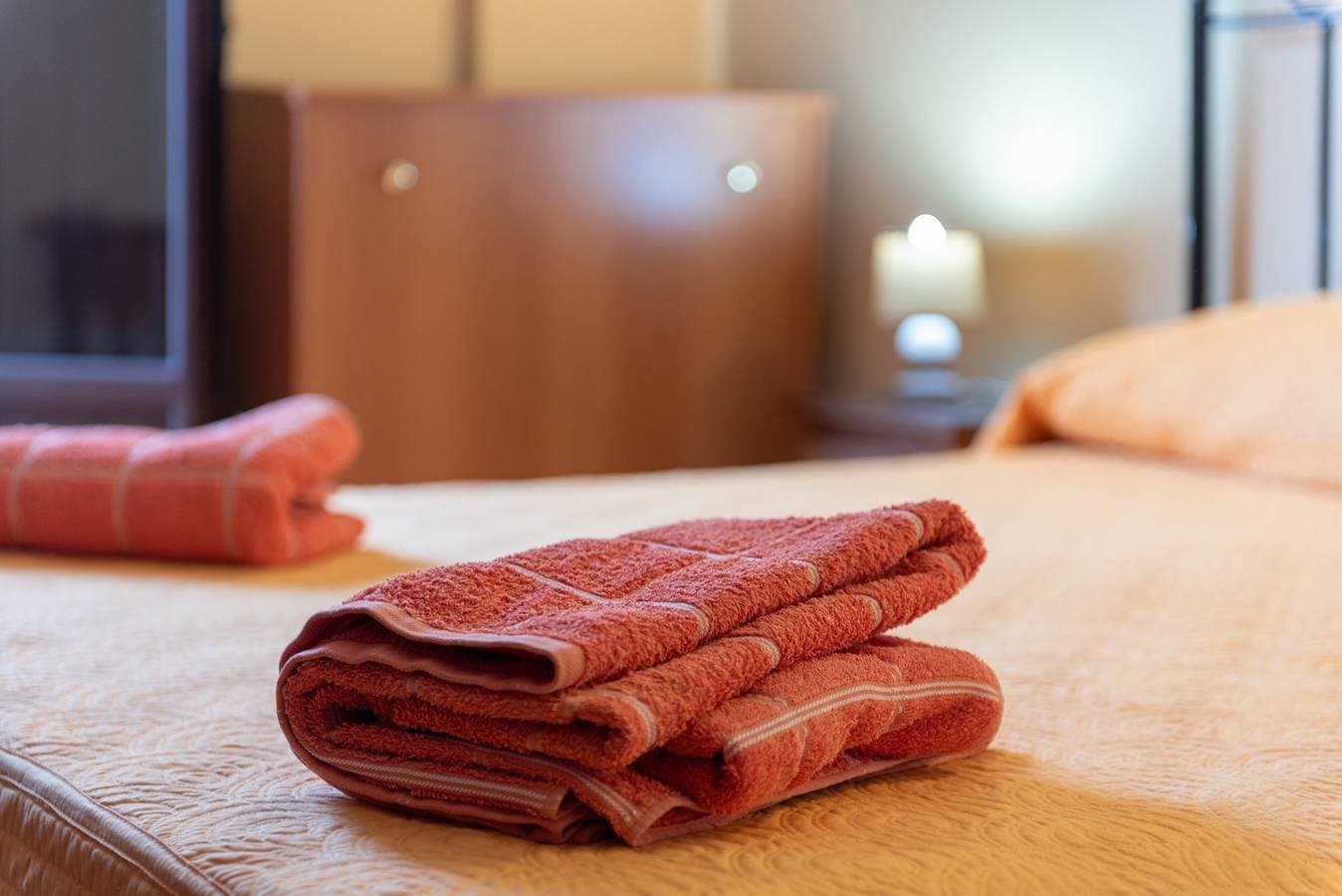 Foto 6 von 25: Zimmer 'B&B San Domenico – Comfort Doppelzimmer' mit Balkon, WLAN und Klimaanlage