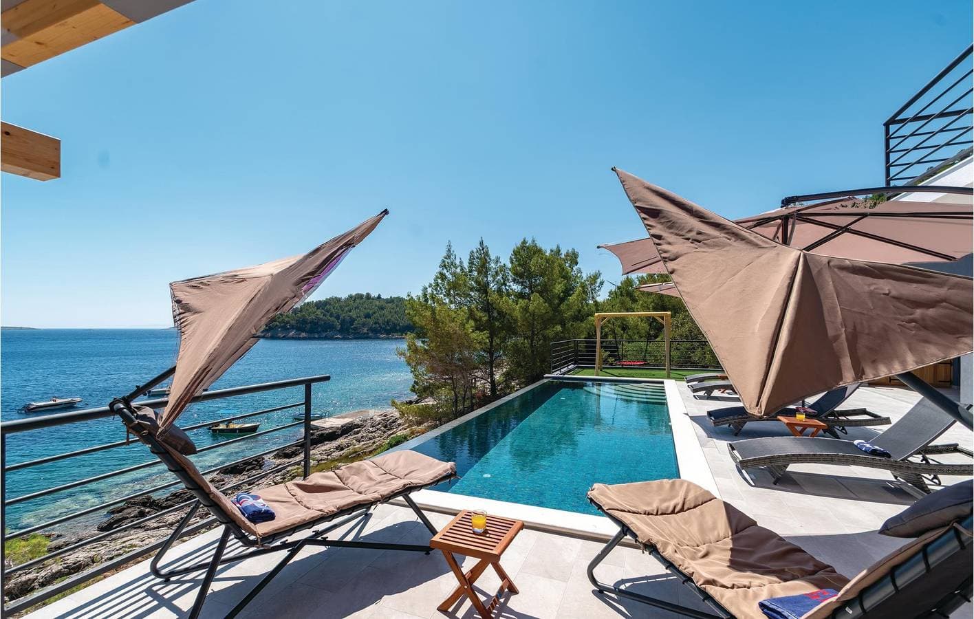 Foto 11 von 56: Reizende 164 m² große Wohnung mit Pool, Terrasse und nur 600 m vom Strand entfernt