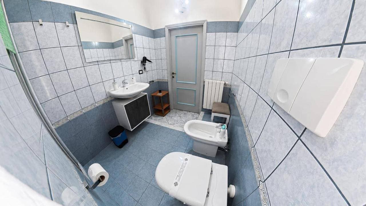Foto 13 von 13: Double Room with Private Bathroom