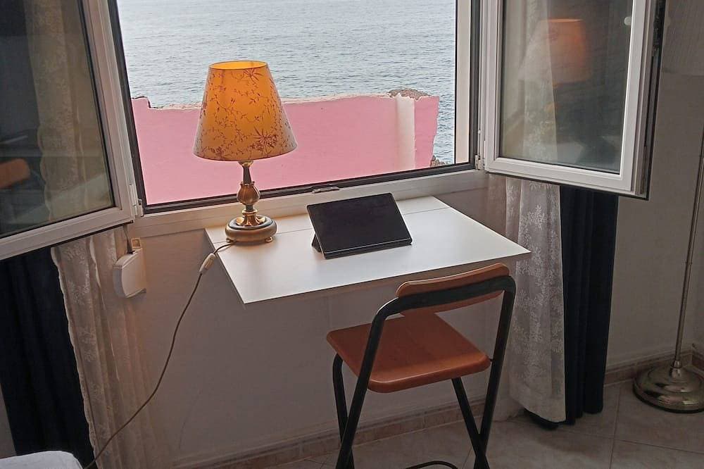 Foto 10 von 11: Mar Apartment is a 1-bedroom apartment in Puerto de la Cruz, ocean front view.