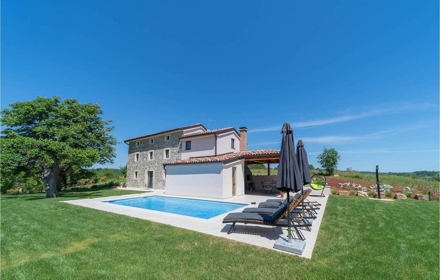 Foto 5 von 61: Modernes 1-Zimmer-Apartment mit Pool und WLAN, 500 m vom Restaurant „Atelier“ entfernt