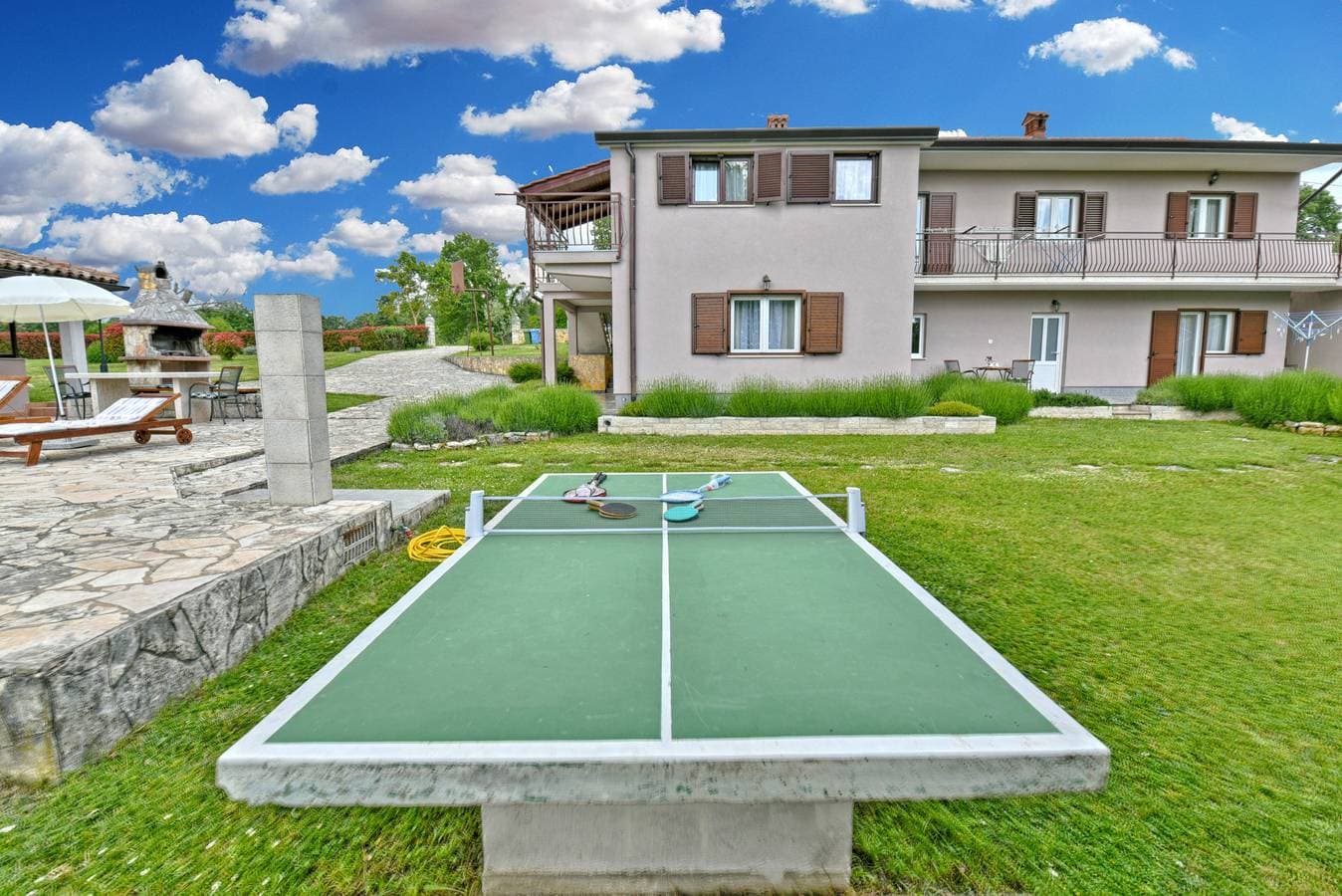 Foto 8 von 37: Ferienhaus für 7 Personen mit Terrasse