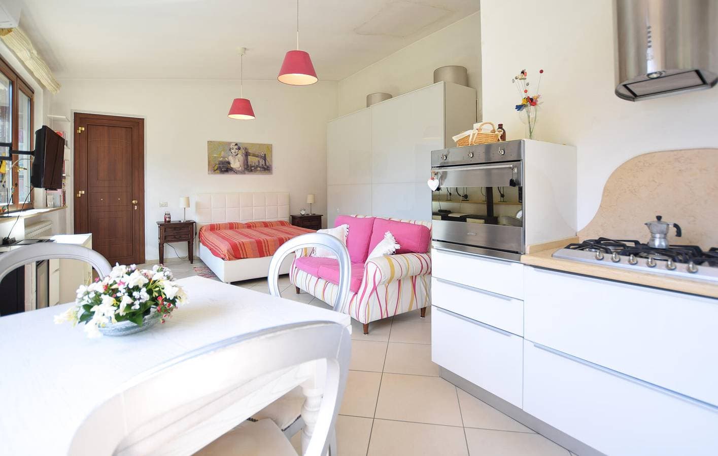 Foto 4 von 15: Gemütlicher urbaner Rückzugsort: AC, Kabel-TV, Parkplatz, WiFi - Camaiore