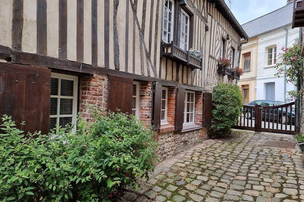 Foto 8 von 12: Le Temps d’une Pause | Gemütlich mit Kamin | Zentrum von Honfleur