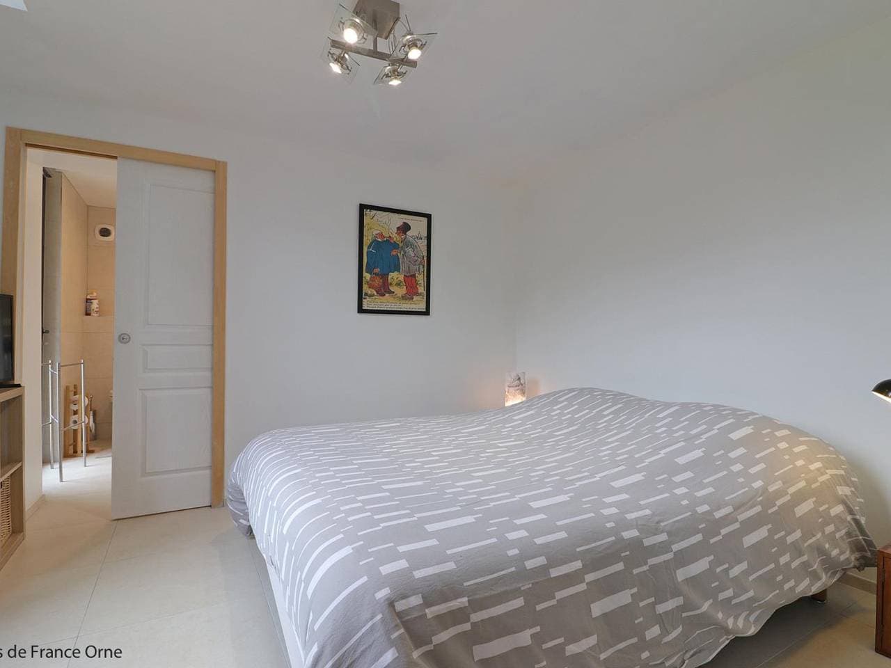 Foto 6 von 36: Außergewöhnliches Haus mit Hallenbad und Sauna in L'Aigle
