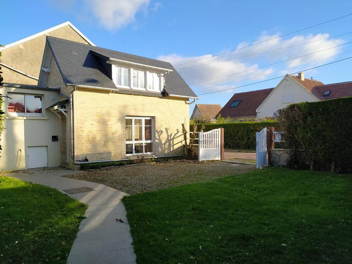 Maisonnette LE COTTAGE à 50m DE LA PLAGE d'Asnelles , 3km d'Arromanches, 10km de Bayeux 1