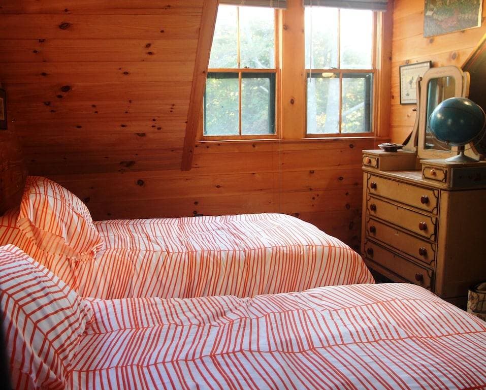 Foto 6 von 29: Waterfront Sommer Home mit Sea Breezes, Sonnenuntergänge, und Schwimmen von den Felsen