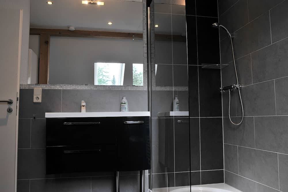 Foto 6 von 24: Moderne 120m² Haushälfte, zentrale Lage, bis zu 10 P.