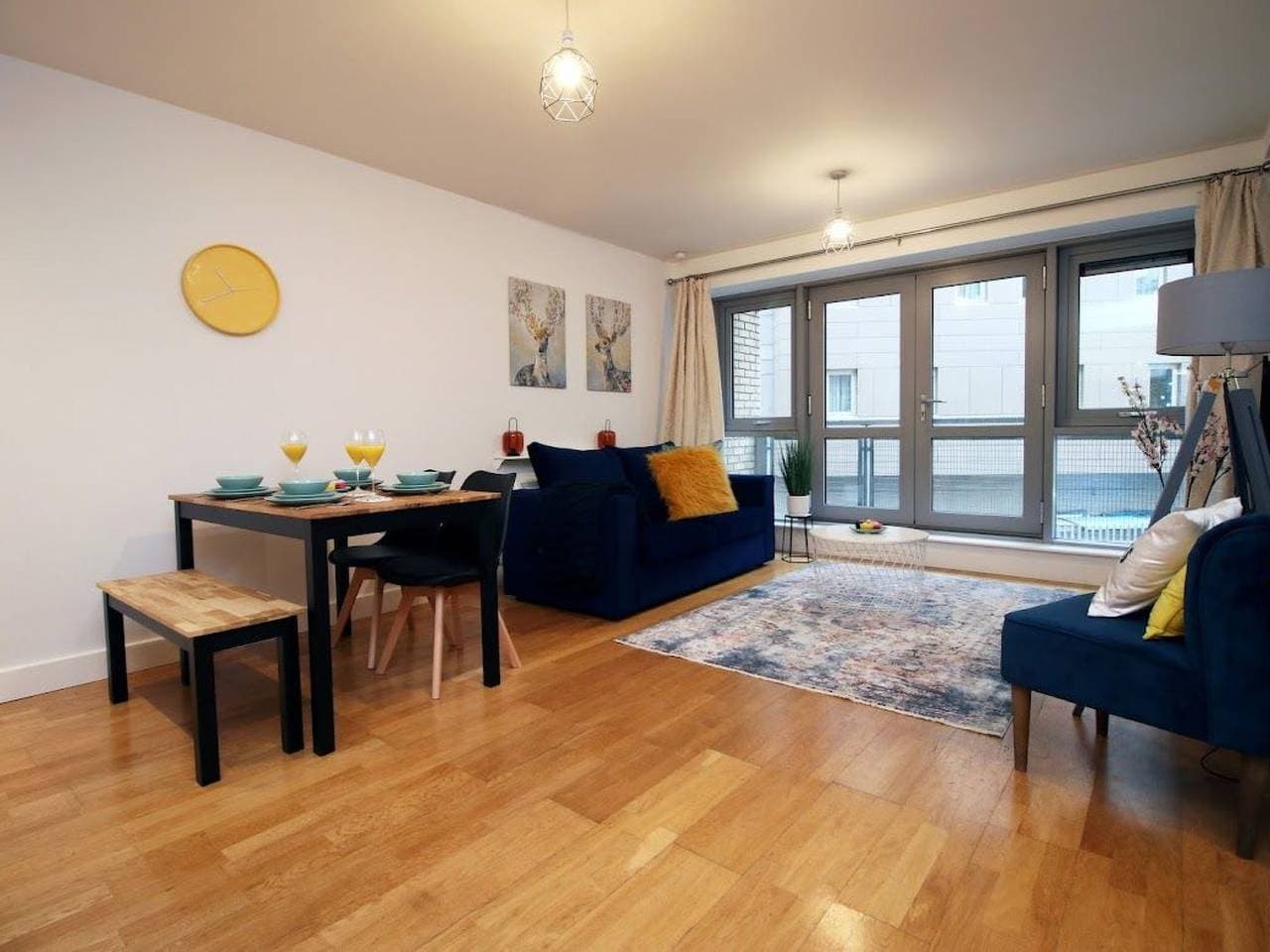 Foto 2 von 19: Zentrale Wohnung Bristol, 2 Betten, Balkon, Wi-Fi