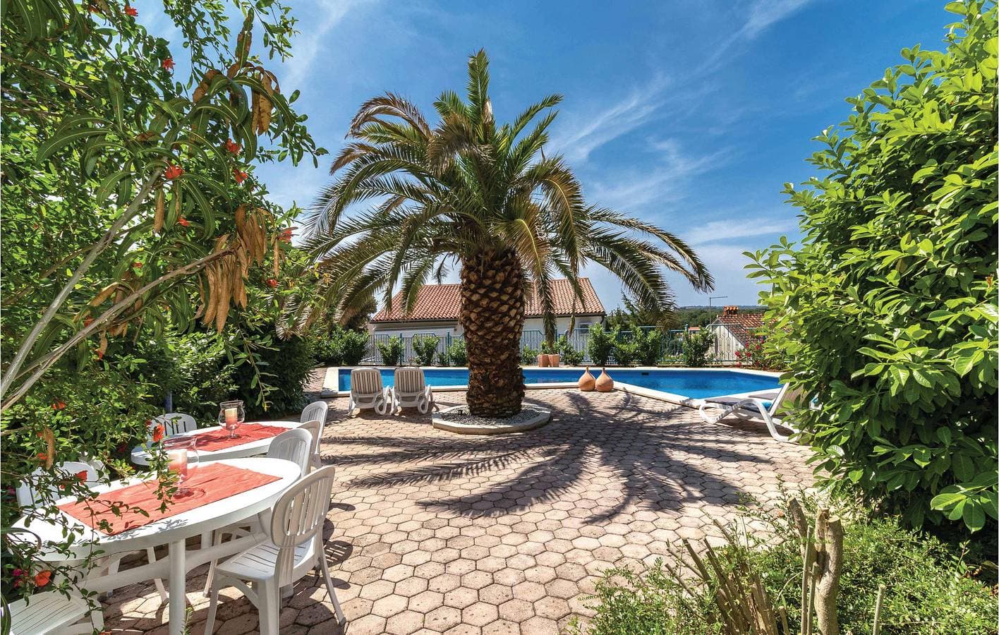 Foto 11 von 55: Gemütliche Ferienwohnung mit Meerblick, Pool, WLAN und Parkplatz – 1,5 km vom Strand entfernt