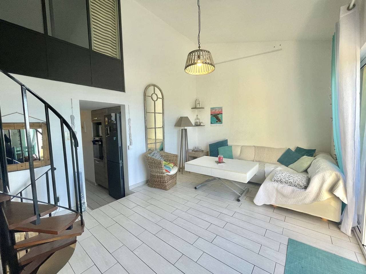 Foto 5 von 27: Ferienhaus mit 4 Zimmern, Klimaanlage und Parkplatz in Porticcio