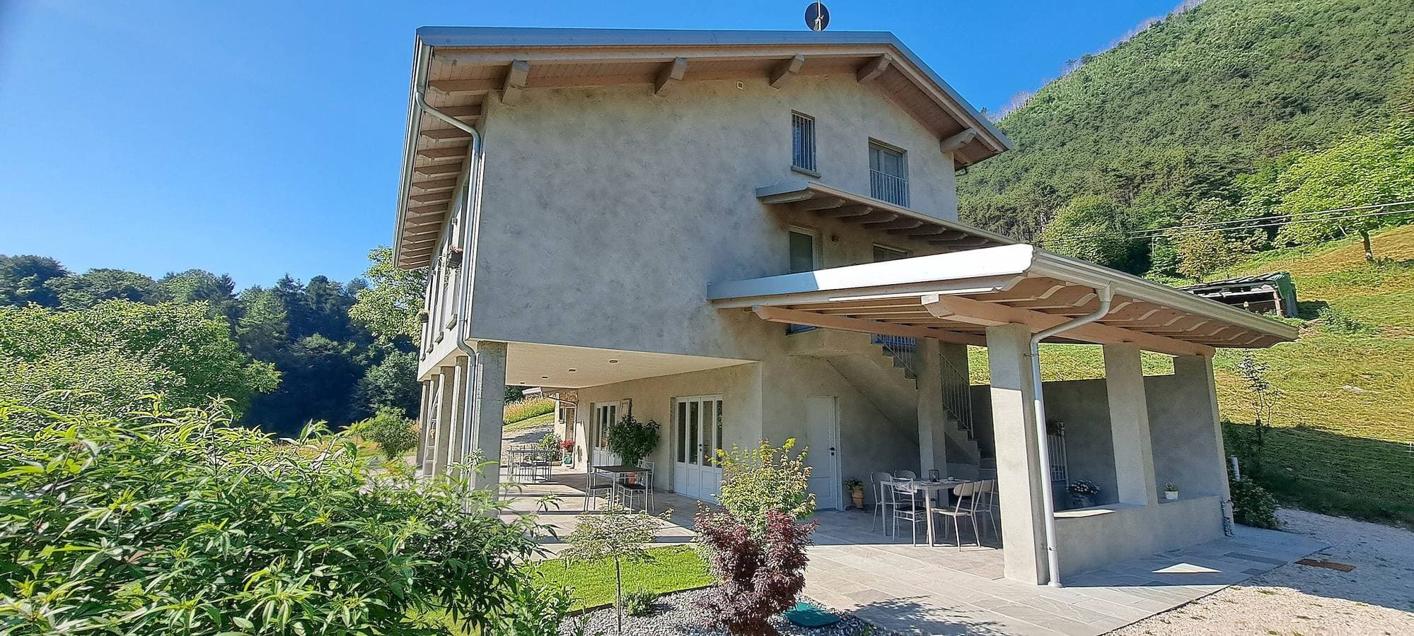 Foto 9 von 33: Ferienhaus 'Appartamento Indaco' mit Bergblick, privater Terrasse und Wi-Fi