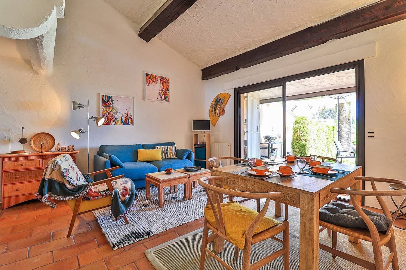 Foto 6 von 17: Provenzalisches Haus für 3 Personen, Terrasse, Garten, Meerblick, Grill