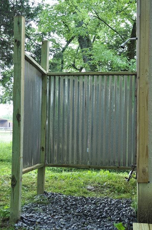 Foto 3 von 32: Horse Farm Retreat Creekside winziges Haus, 4 Personen und tierfreundlich