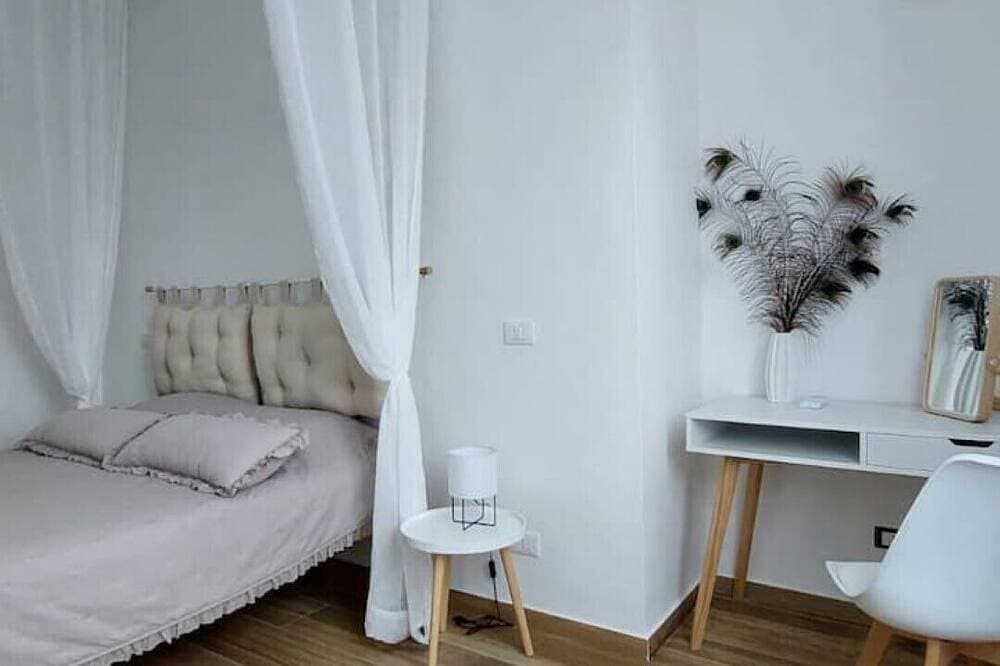 Foto 5 von 30: Enrica apartment, elegant, near the lake historic center free parking