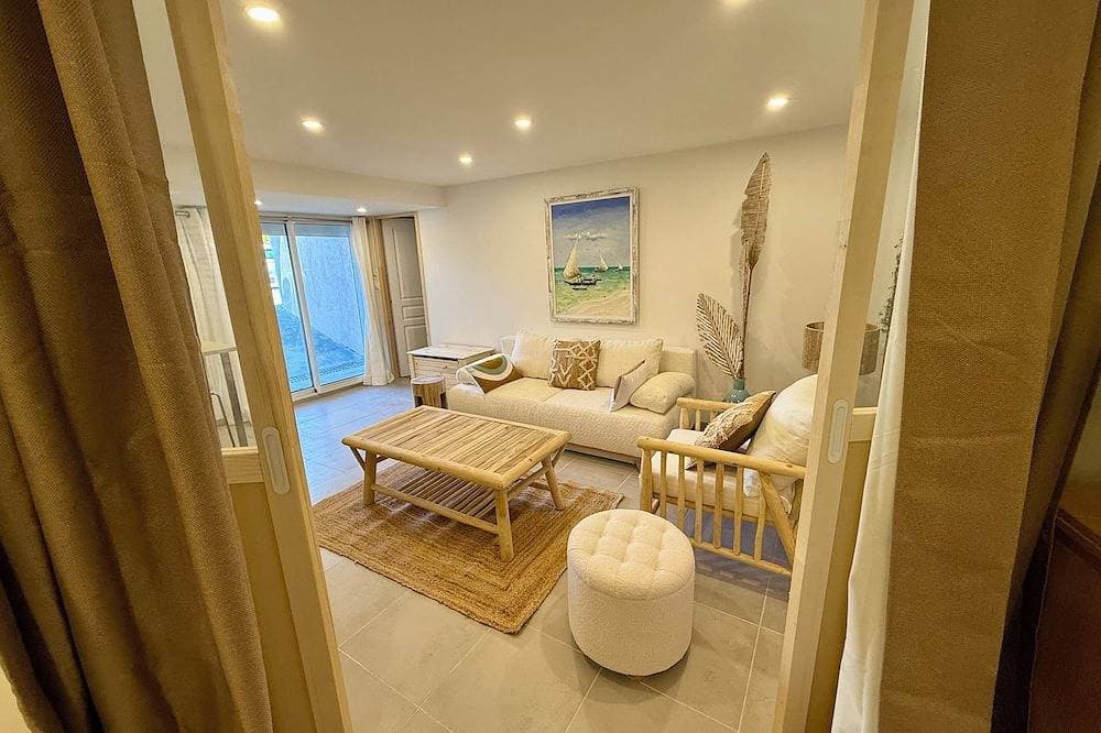 Foto 6 von 8: Bright, new, very well-equipped T2 apartment, quiet, dedicated parking space.