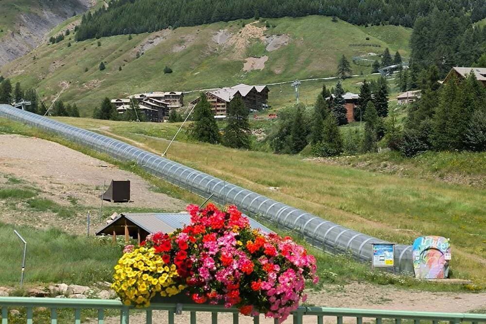 Foto 11 von 12: Vacation studio La Foux d'Allos - resort entrance + private parking lot