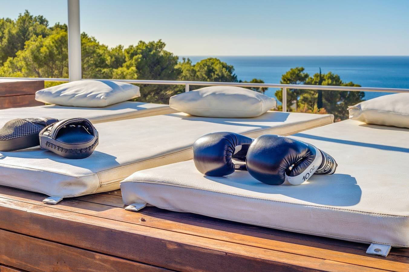 Foto 6 von 29: Klimatisierte Villa mit Meerblick, Pool, Whirlpool, Dachterrasse, Fitness & WLAN