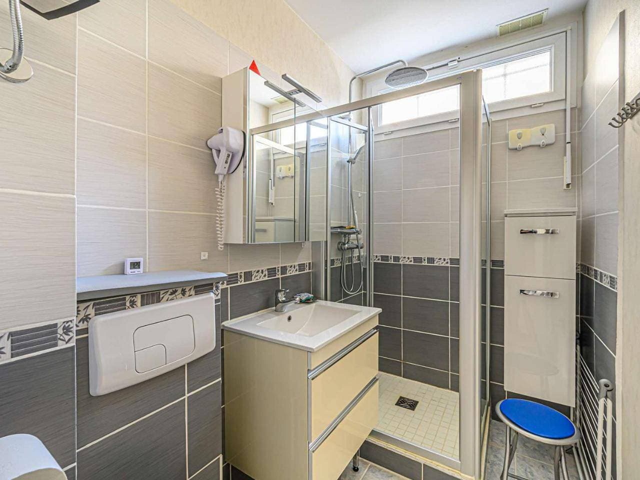 Foto 9 von 13: Studio Charmant avec Vue sur Port - Proche Commerces et Plages, Étel, Morbihan - Fr-1-479-127
