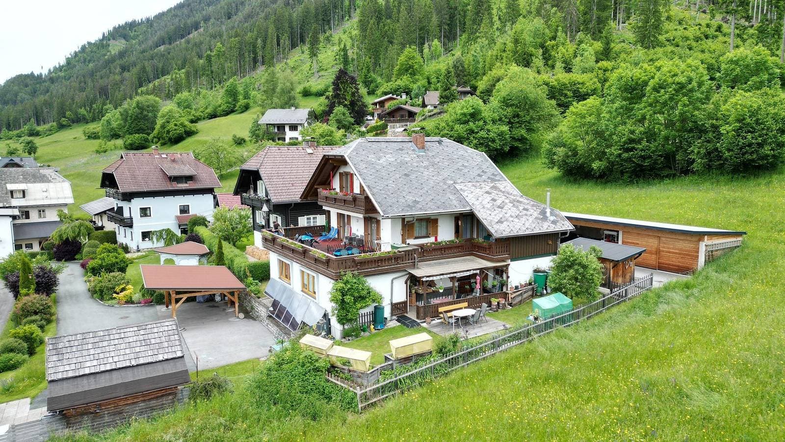Foto 3 von 74: Ferienwohnung 'Birke' mit Seeblick, privater Terrasse und Wi-Fi
