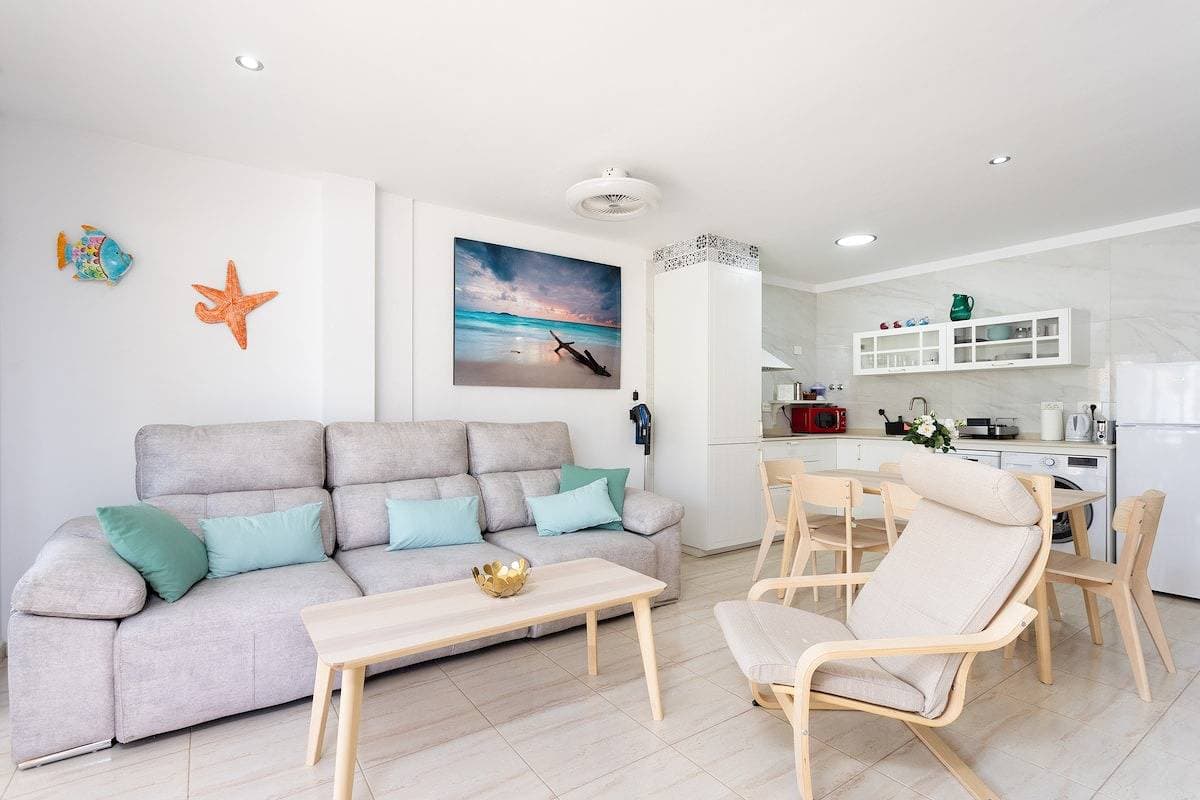 Foto 8 von 36: Ferienwohnung für 6 Personen mit Terrasse