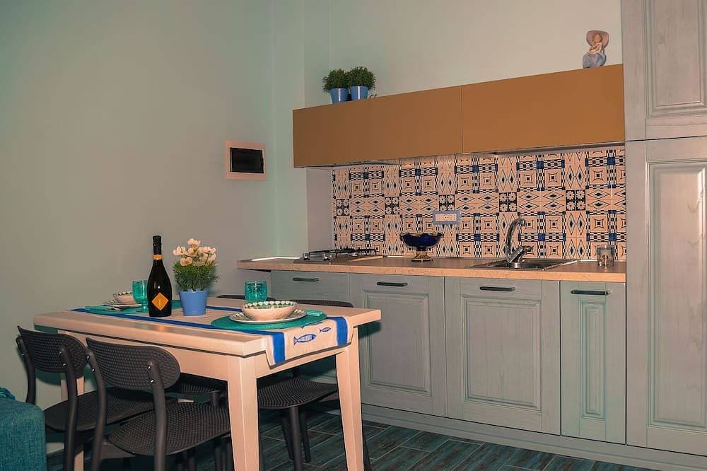 Foto 12 von 17: Luisella studio apartment: sleeping in a scenic lemon grove on the Amalfi Coast!