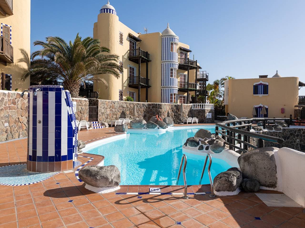 Foto 4 von 34: Haus am Meer mit Balkon und beheiztem Pool in Bahia Feliz
