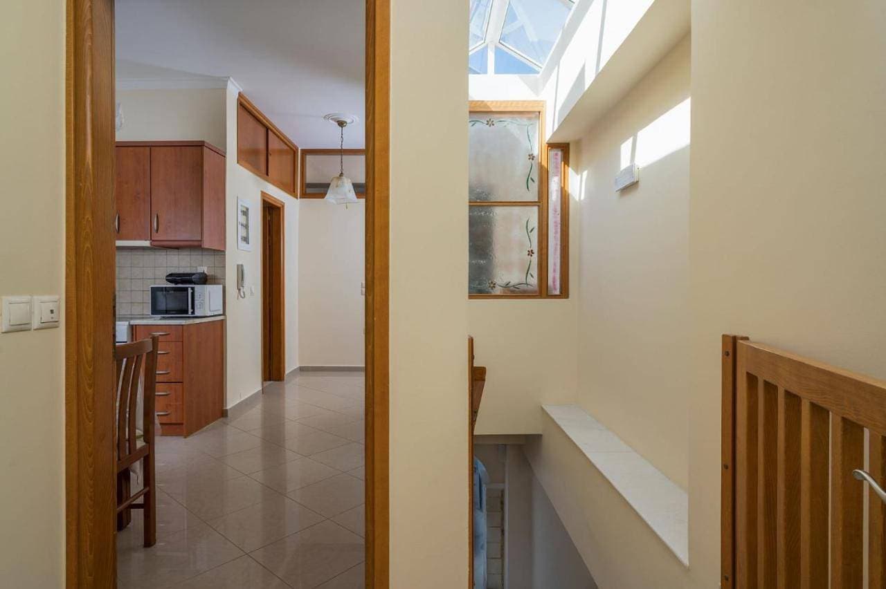 Foto 6 von 21: One-Bedroom Apartment with Balcony and City View