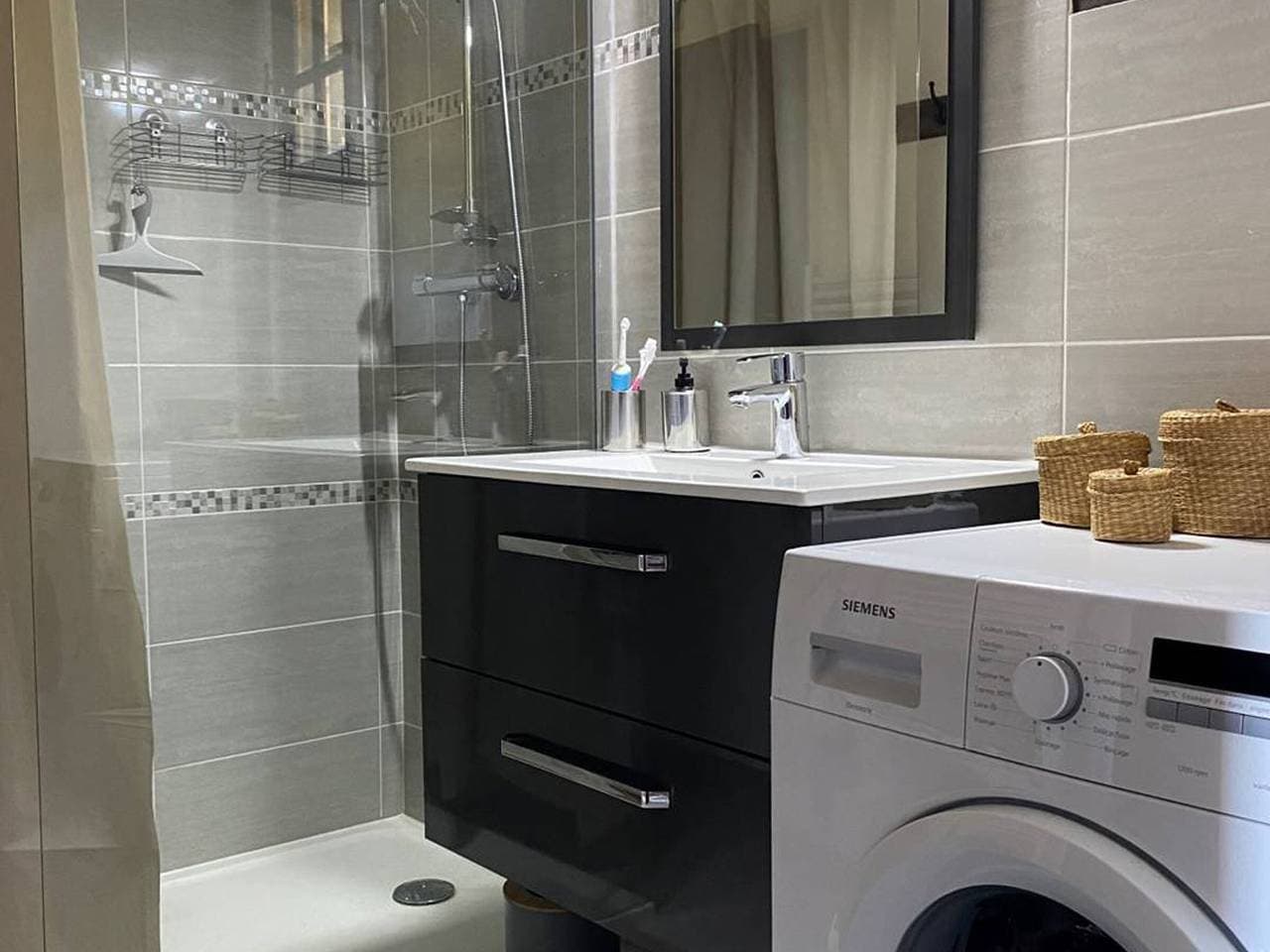 Foto 8 von 11: Mas mit 2 Schlafzimmern, Pool, Tennis, Parkplatz und WLAN
