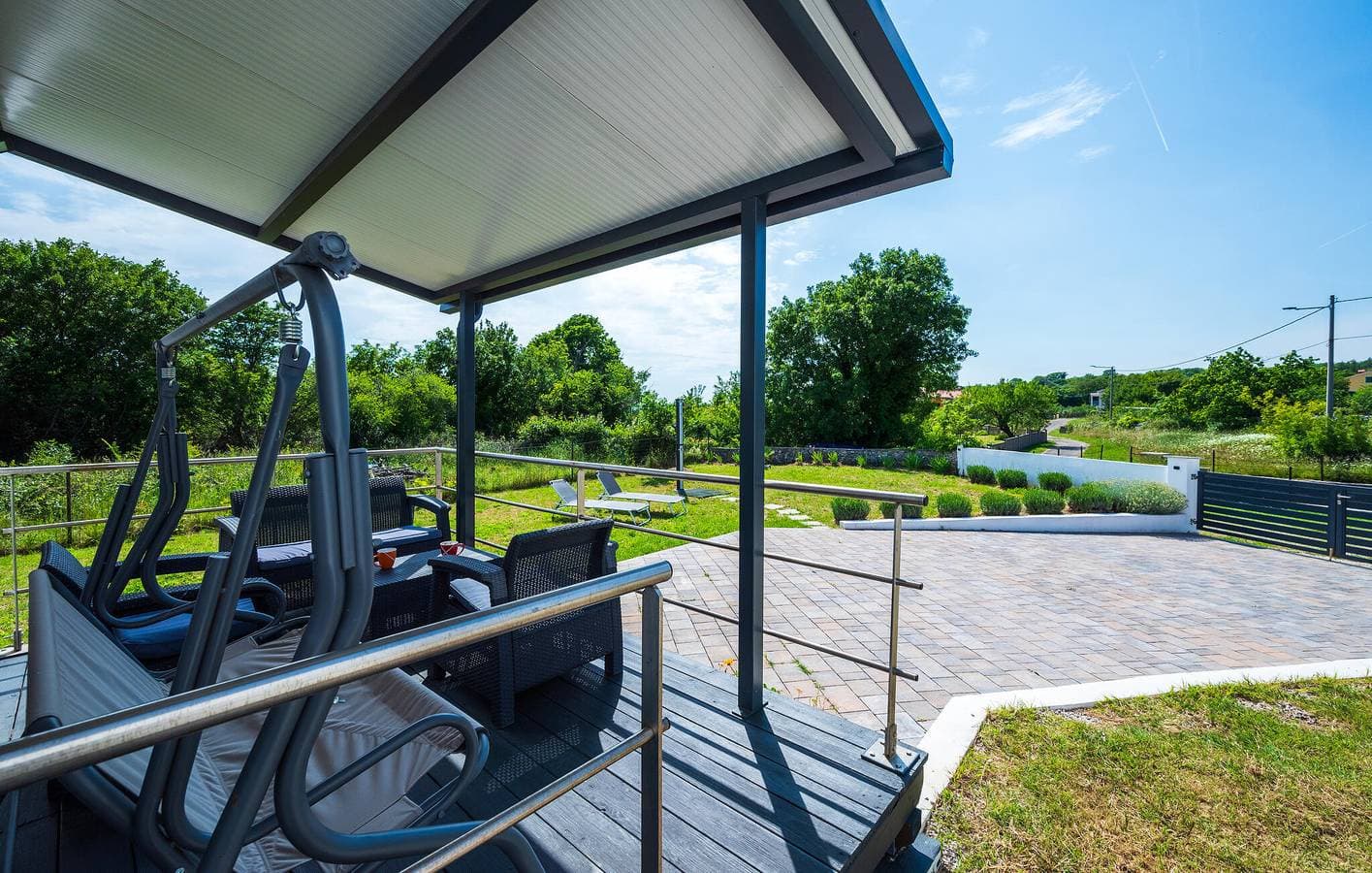 Foto 13 von 35: Geräumige 2-Zimmer-Wohnung mit Terrasse, Parkplatz und WLAN in Küstennähe