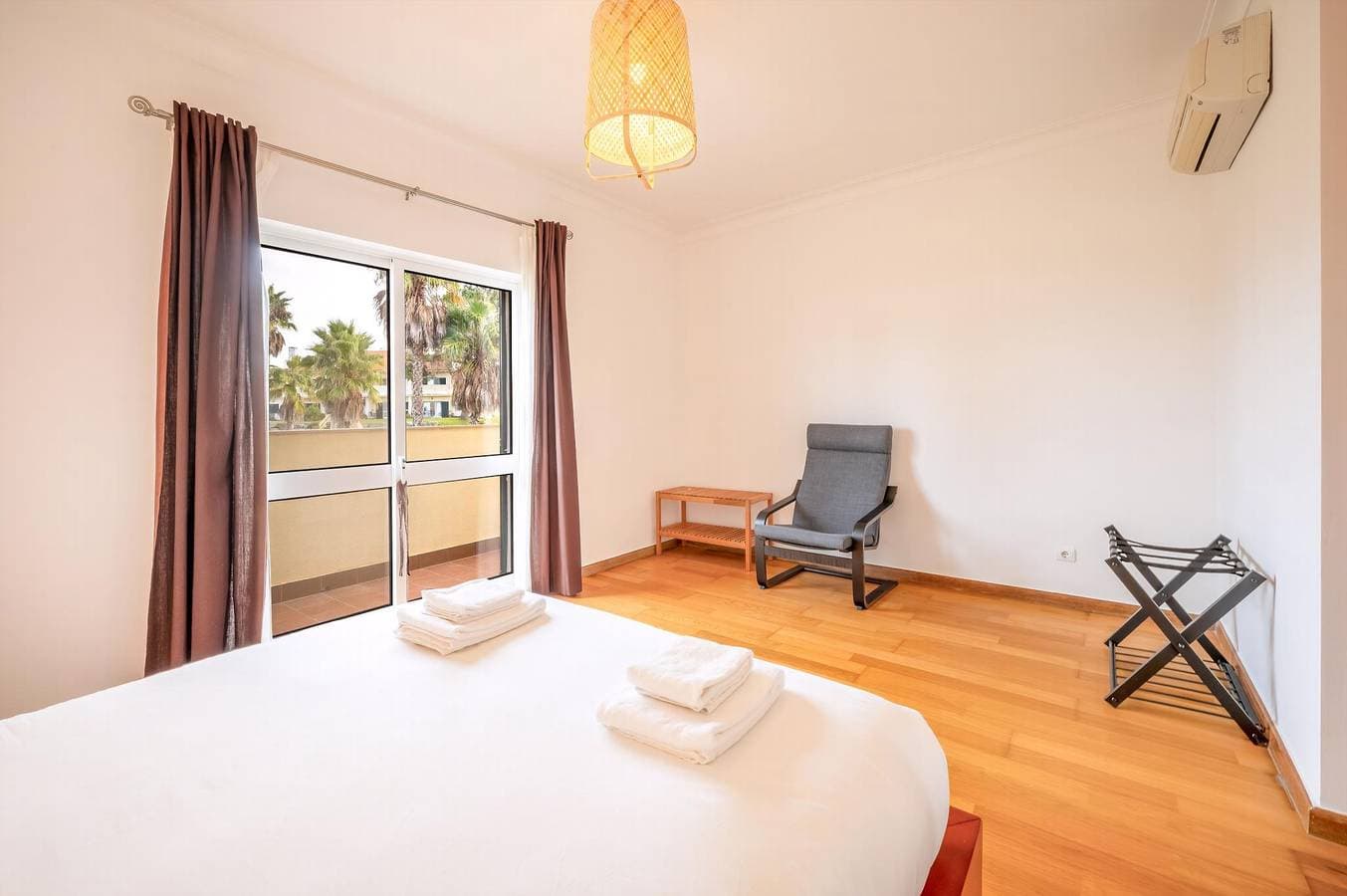 Foto 3 von 35: Ferienhaus für 4 Personen mit Terrasse