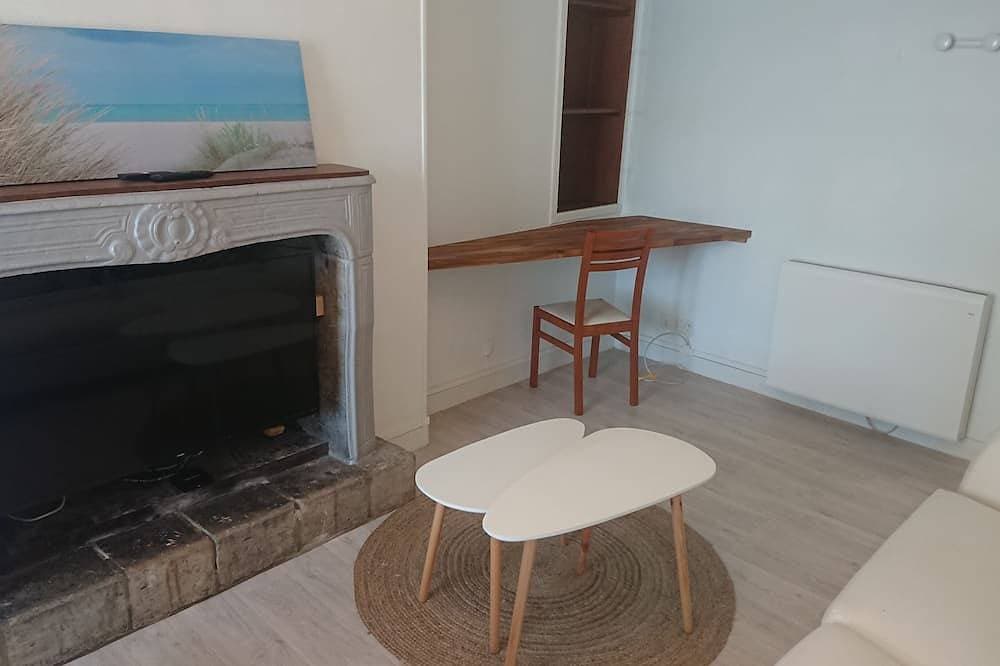 Foto 4 von 6: Newly renovated studio in the heart of town, separate kitchen