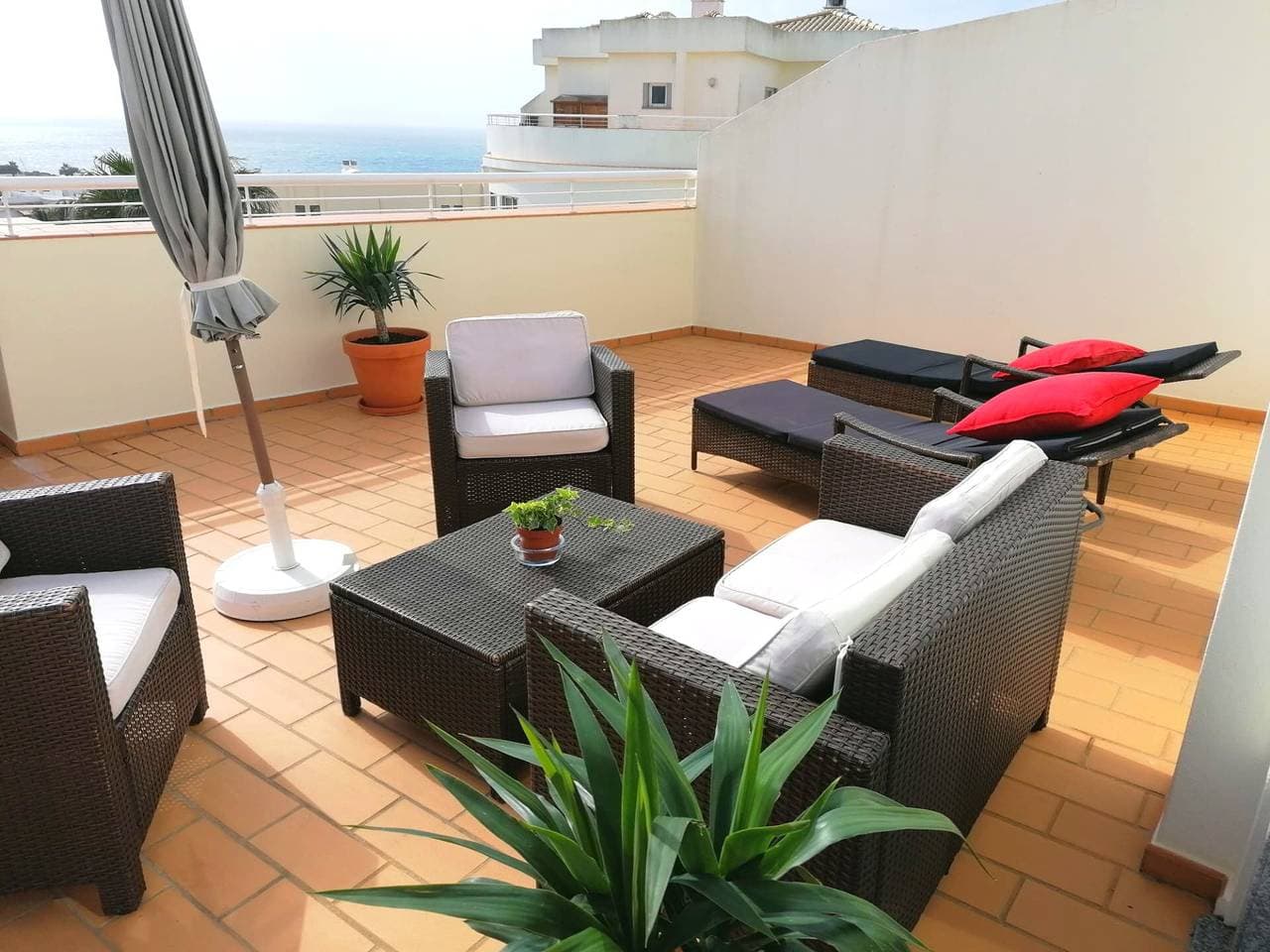 Foto 6 von 17: Top Floor Apartment with Large Terrace and Sea Views
