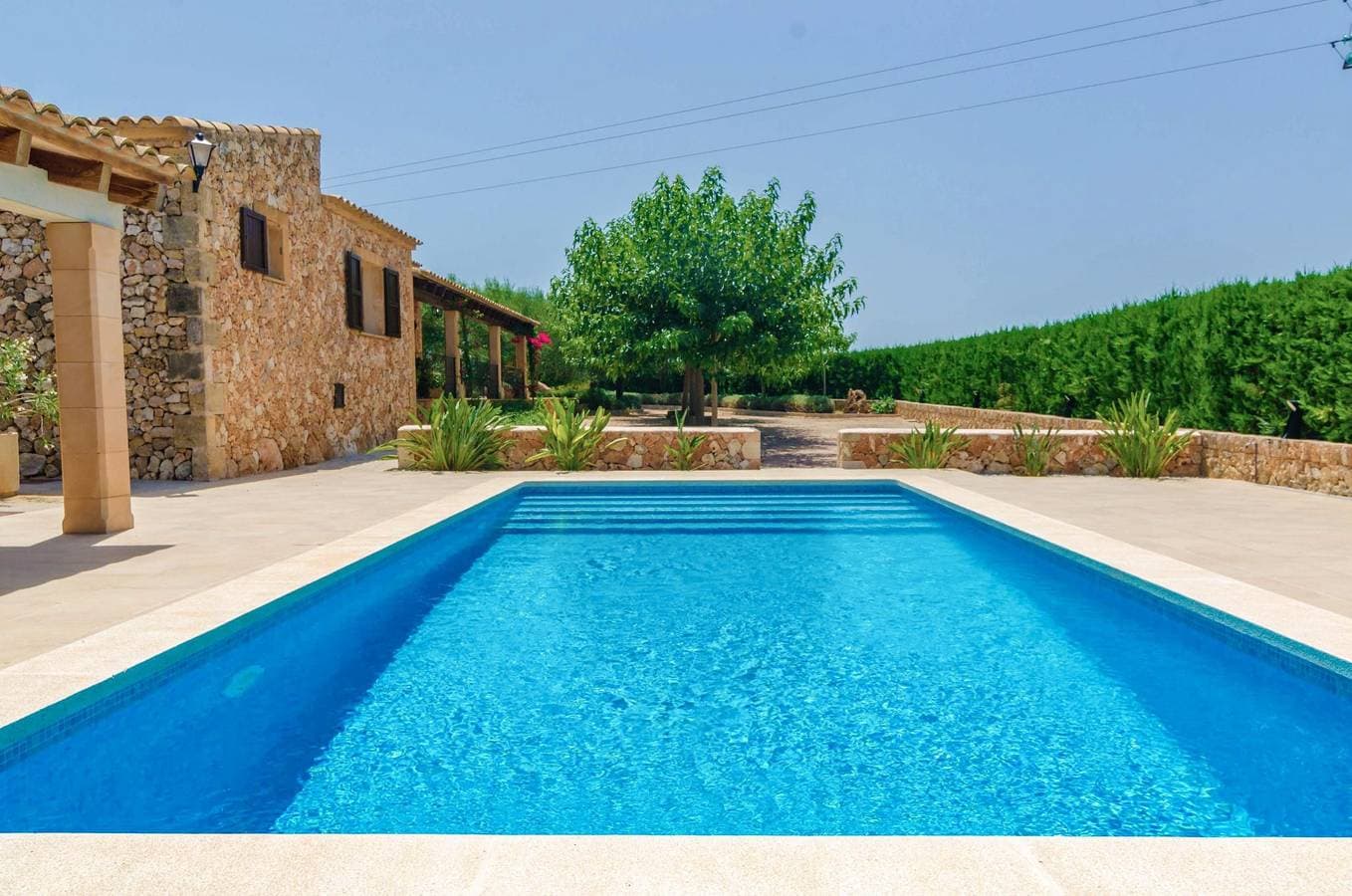 Foto 2 von 35: Aubadallet - Ferienhaus mit privaten Pool in Vilafranca. WiFi gratis
