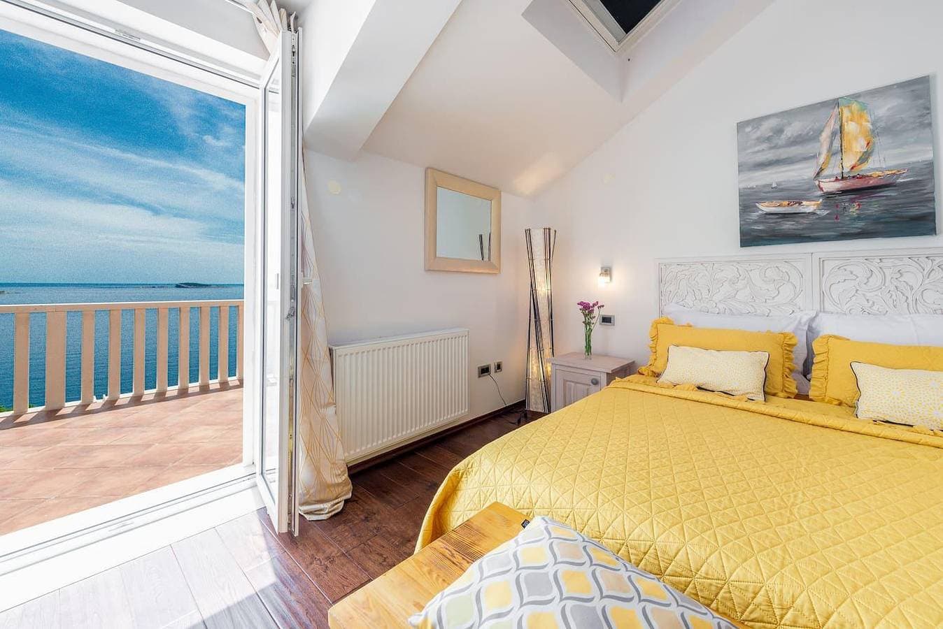 Foto 4 von 50: Villa für 10 Personen mit Balkon