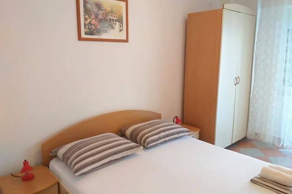 Foto 3 von 14: Ferienwohnungen und Zimmer Denis,, Baška Voda, hr