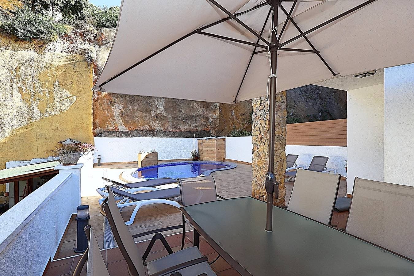 Foto 2 von 39: Villa Isamar – Villa mit privatem Pool für 6 Personen, nur 200 Meter vom Strand Canyelles entfernt