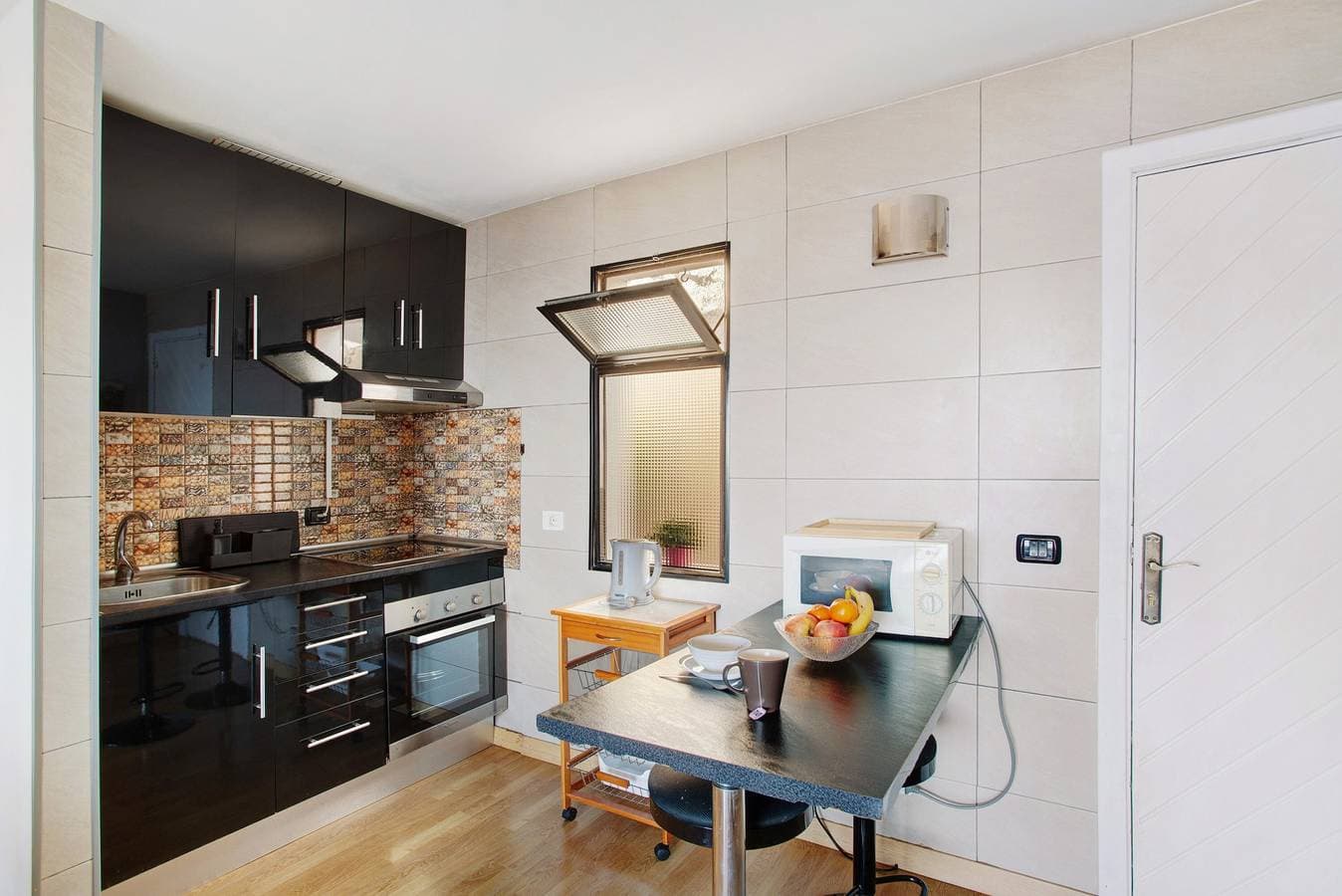 Foto 12 von 35: Ferienwohnung "Sunset" mit Meerblick, Gemeinschaftspool und WLAN