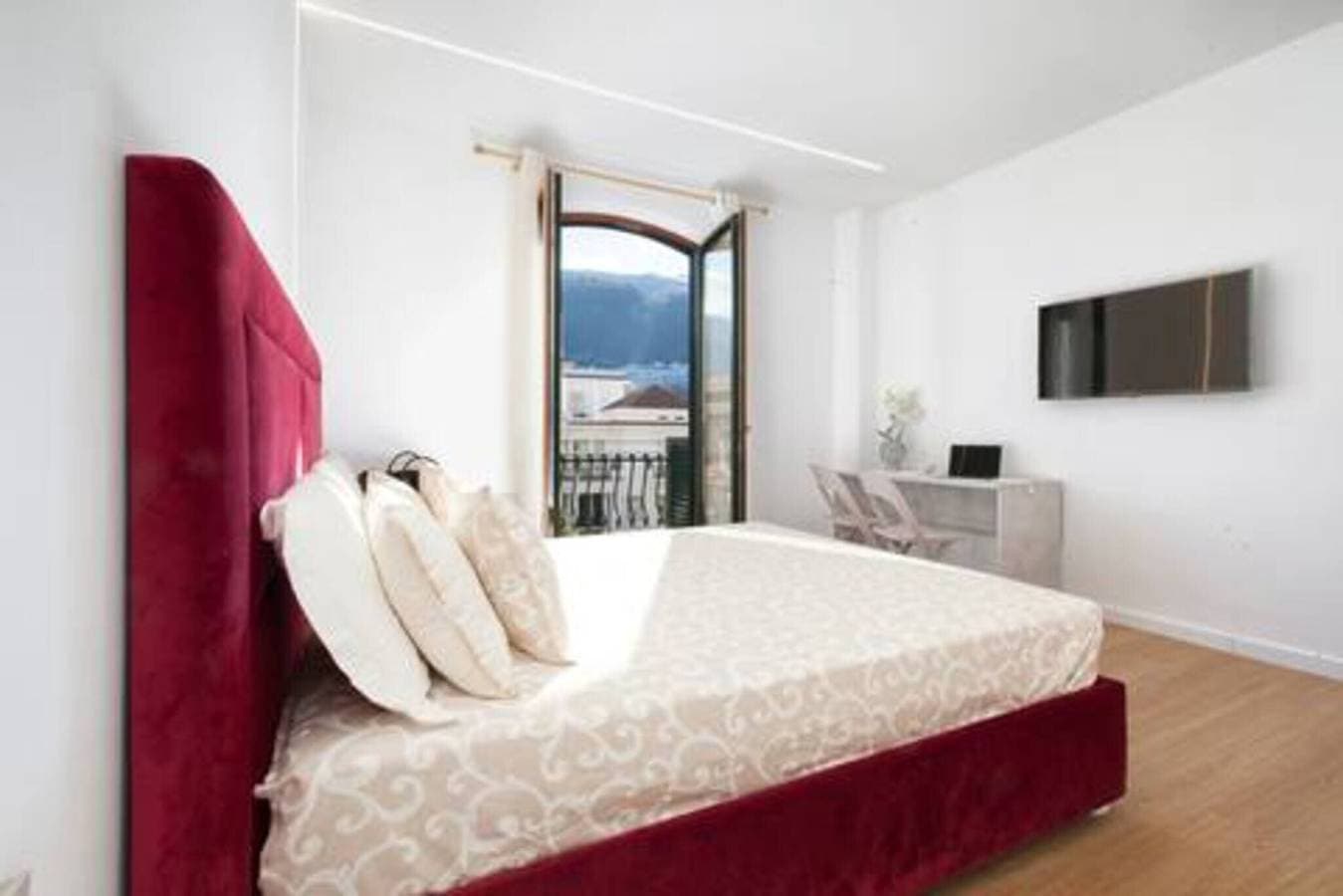 Foto 6 von 19: Apartment 'Sorrento Luxury 1' mit Balkon, WLAN und Klimaanlage