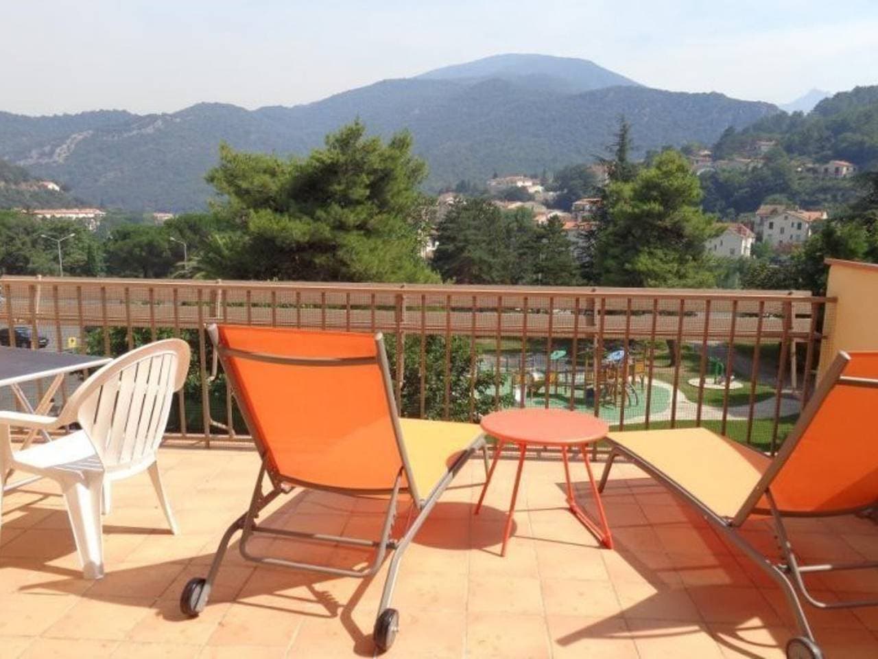 Foto 4 von 10: Gemütliche F1-Wohnung mit Terrasse, Garage und Aufzug - Zentrumsnah in Amélie-les-Bains