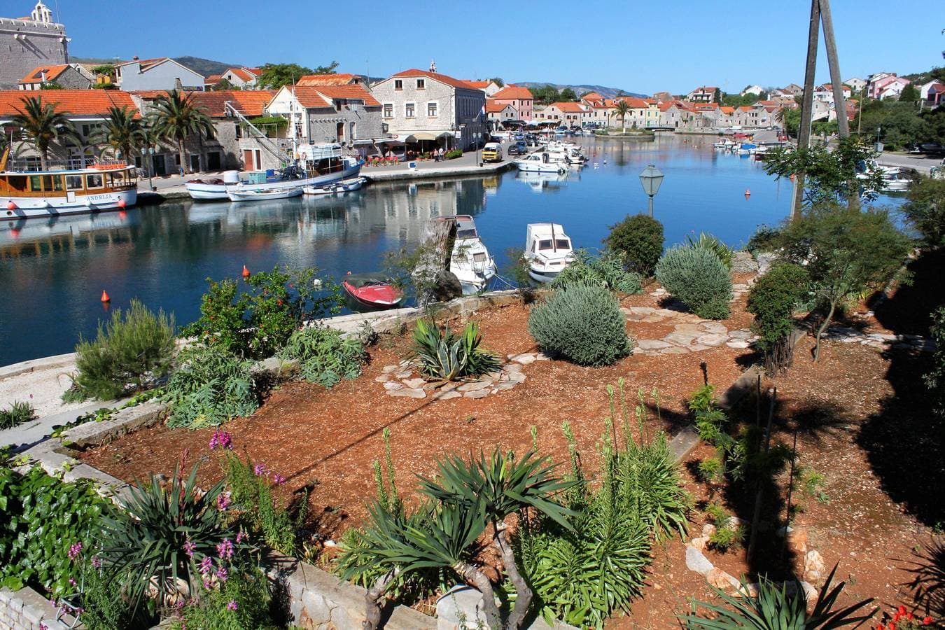 Foto 6 von 38: 2-Zimmer-Ferienwohnung mit Terrasse und Meerblick Vrboska, Hvar A-541-a