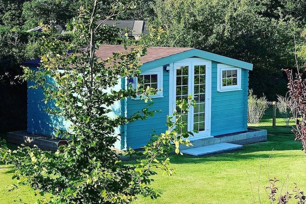 Peaceful Cornwall Cabin Retreat – Close to Coast & Countryside 1